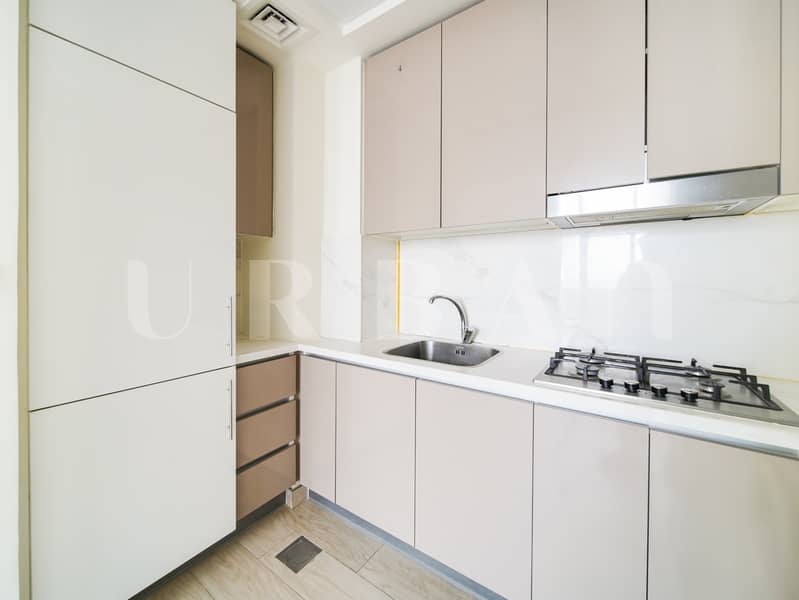 7 ADU00924. JPG