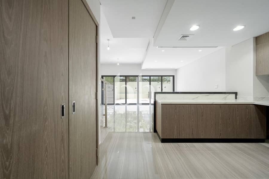 2 images image img