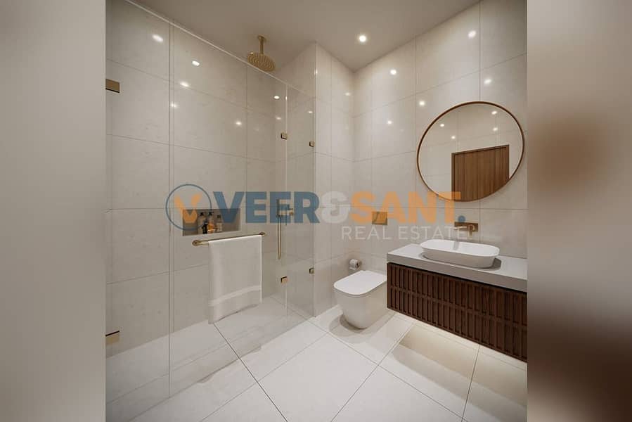 6 apt-2b-bathroom. jpg