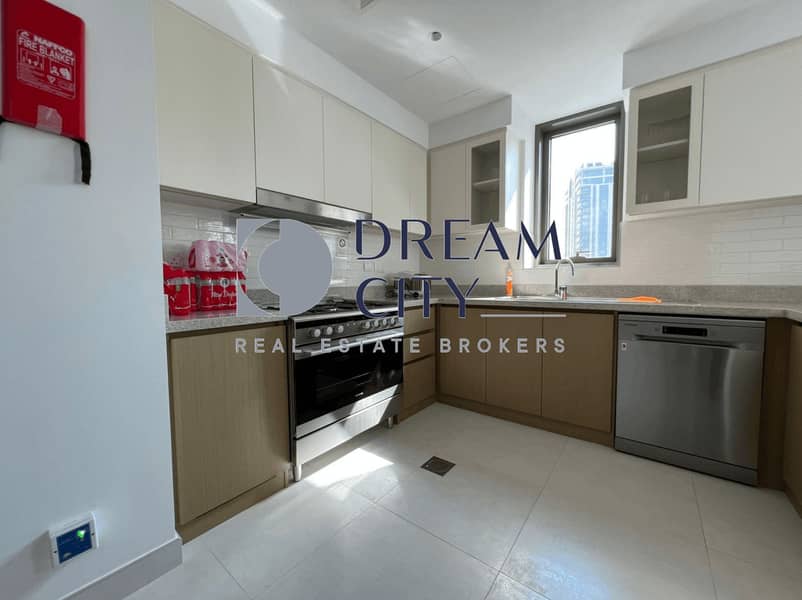 7 Creekside 18 B price 3.48M-06. png