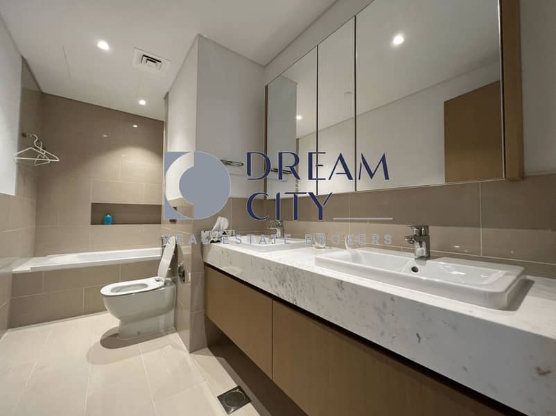 11 Creekside 18 B price 3.48M-11. png