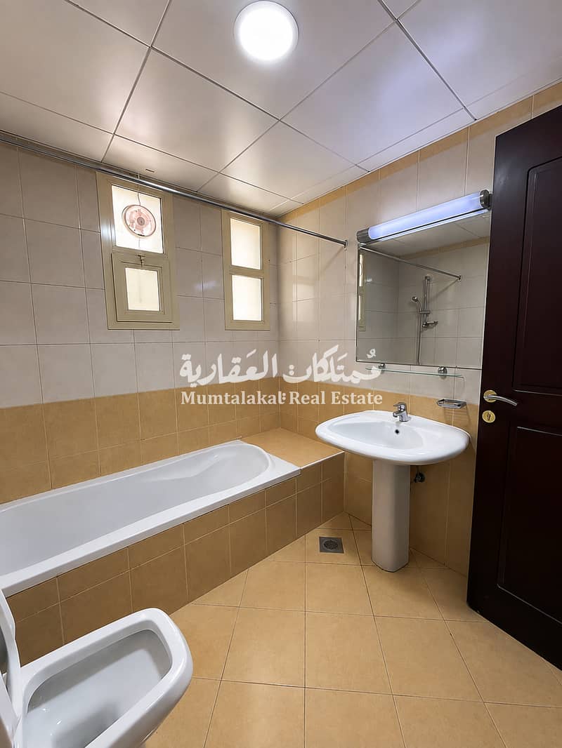 10 V1106JPG011fawaz. jpg