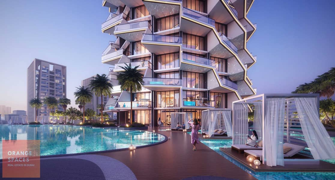 6 Exterior Royale 7. jpg