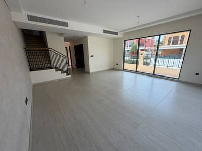 5 Bedroom Townhouse for Rent in DAMAC Lagoons, Dubai - End Corner | Closed Kitchen | Multiple Cheques