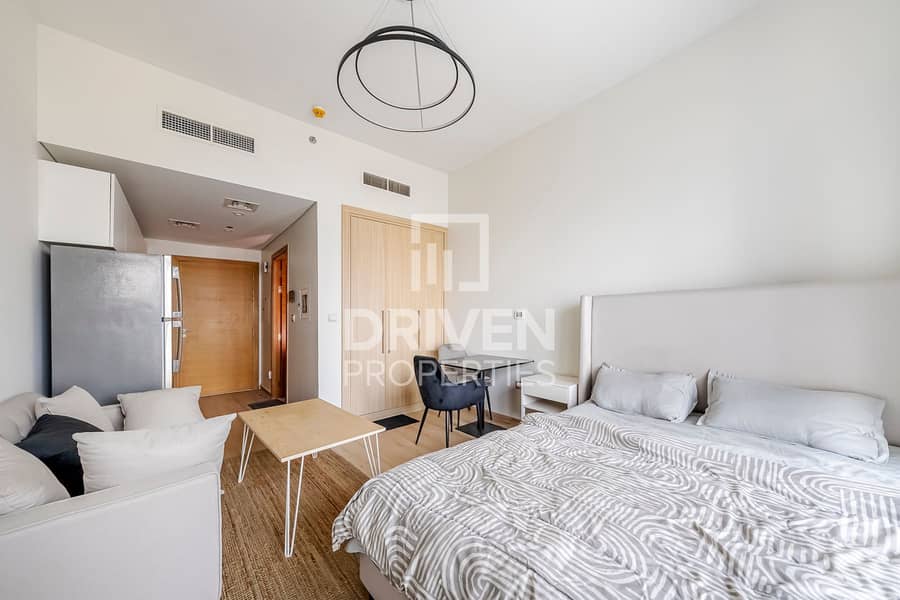 Rented Unit | 1 Min Walk to Metro | Furnished Rented Unit | 1 Min Walk to Metro | Furnished