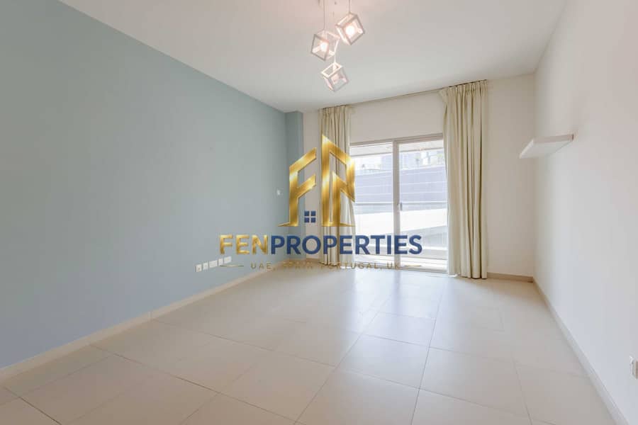 6 02_FEN_UAE_COL_GATE_T5B_0415_LIV. jpg