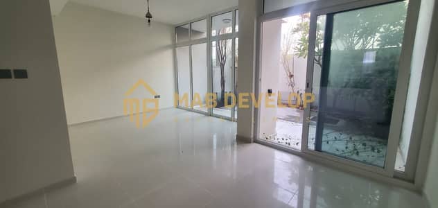 3 Bedroom Villa for Rent in DAMAC Hills 2 (Akoya by DAMAC), Dubai - 1c40678a-fe35-4822-a5ca-0afc2d612ca7. jpg 3 Bedroom Villa for Rent in DAMAC Hills 2 (Akoya by DAMAC), Dubai - 1c40678a-fe35-4822-a5ca-0afc2d612ca7. jpg