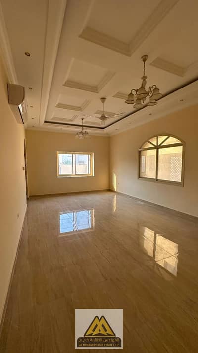 5 habitaciones Villa para en Alquiler en Al Mowaihat, Ajman - 8a201197-3b8f-4722-be04-0d693309c6e8. jpg 5 habitaciones Villa para en Alquiler en Al Mowaihat, Ajman - 8a201197-3b8f-4722-be04-0d693309c6e8. jpg
