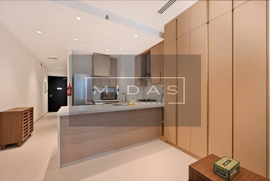 8 KITCHEN . jpeg
