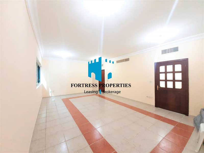 Neat As A Pin In An Ultra-Convenient Location | 3BHK w/ MAIDSROOM !!! Neat As A Pin In An Ultra-Convenient Location | 3BHK w/ MAIDSROOM !!!