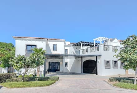 5 Bedroom Villa for Sale in Jumeirah Golf Estates, Dubai - Exclusive | Fully Renovated | Golf Course Views