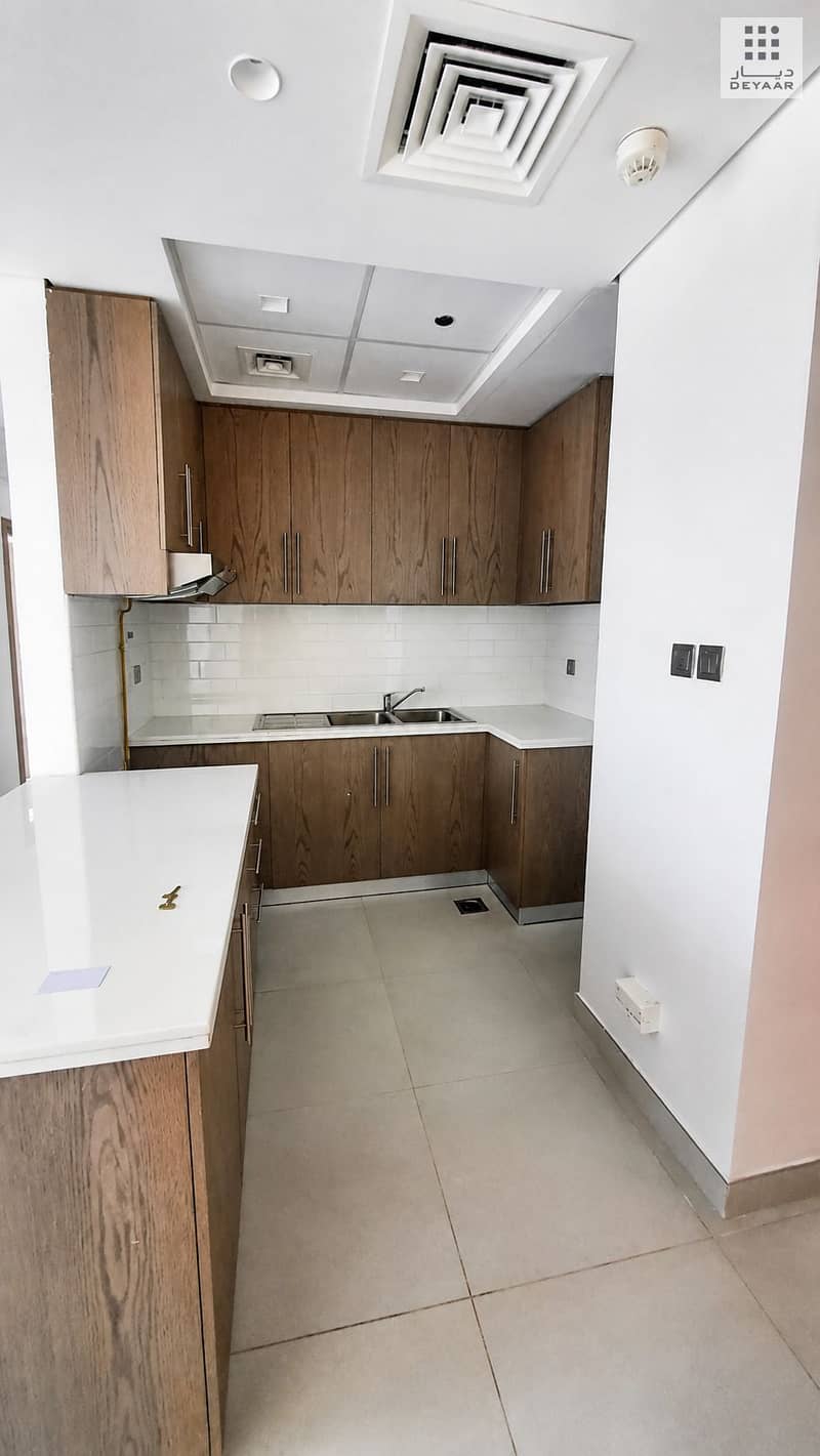 5 Mont Rose-BIN 3211-Unit 808-04. jpg