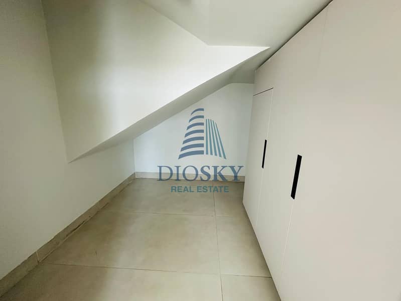 10 Image 10