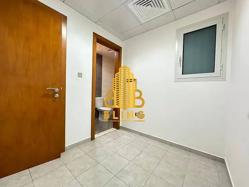 16 853971088-1066x800. webp