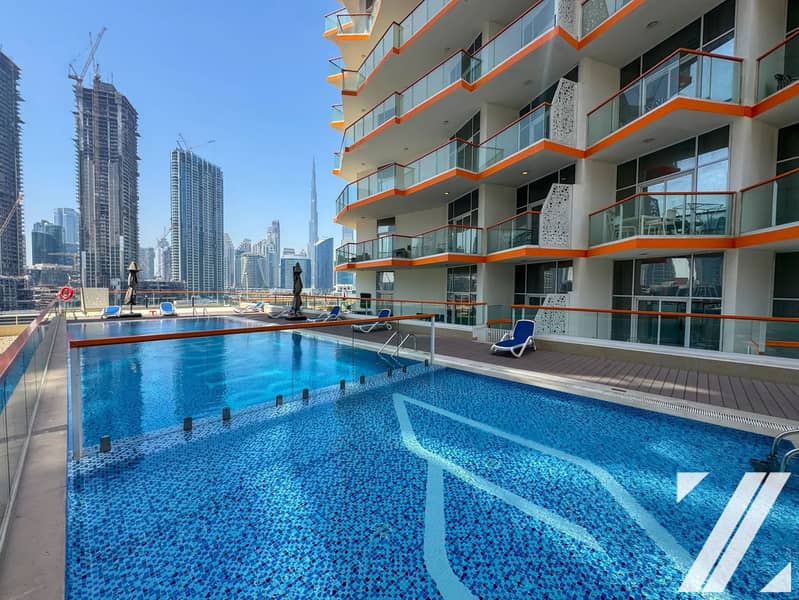 24 ORP451217-studio-apartment-millennium-binghatti-residences-business-bay-swimming-pool-veiw-2. webp. jpg