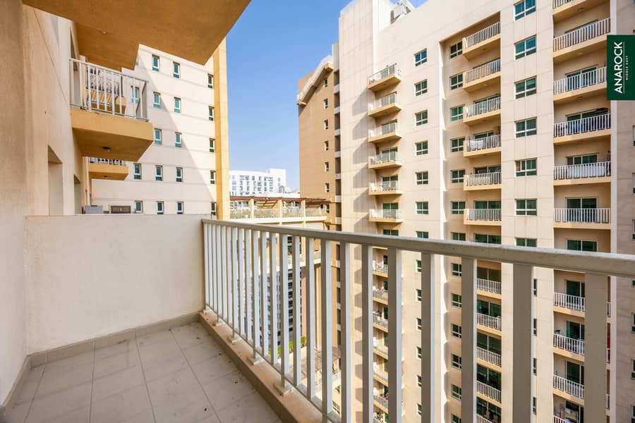 High Floor | Pool View | Vacant in 1st of July High Floor | Pool View | Vacant in 1st of July
