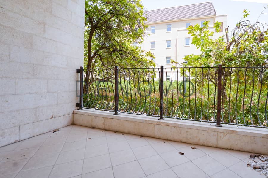12 Property Image
