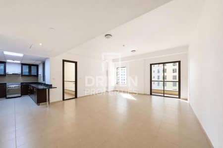 1 Bedroom Apartment for Rent in Jumeirah Beach Residence (JBR), Dubai - Spacious and Well-managed Apt | Sea View 1 Bedroom Apartment for Rent in Jumeirah Beach Residence (JBR), Dubai - Spacious and Well-managed Apt | Sea View