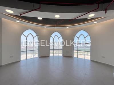 Office for Sale in Jumeirah Lake Towers (JLT), Dubai - Office for Sale 8.5% Expected ROI | SZR View