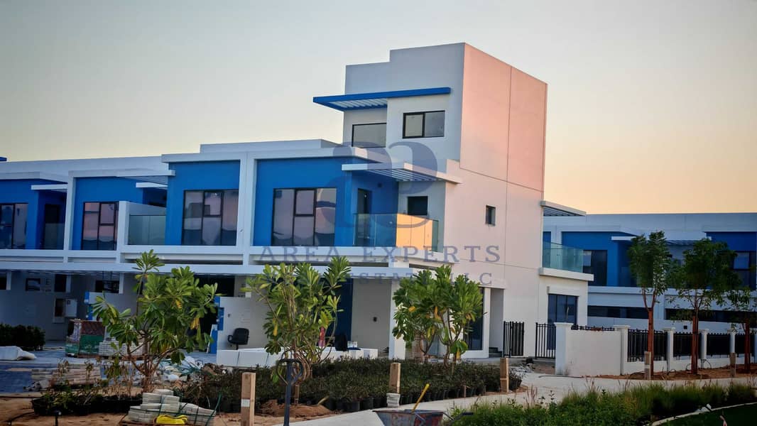 Casa adosada en DAMAC Lagoons,Santorini, 5 dormitorios, 250000 AED - 16173351 Casa adosada en DAMAC Lagoons,Santorini, 5 dormitorios, 250000 AED - 16173351
