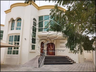 PRIVATE ENTRANCE 5-BED VILLA IN COMPOUND PRIVATE ENTRANCE 5-BED VILLA IN COMPOUND