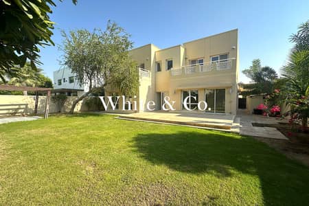 5 habitaciones Villa para en Venta en The Meadows, Dubai - Villa en The Meadows,The Meadows 1, 5 dormitorios, 12000000 AED - 16174020 5 habitaciones Villa para en Venta en The Meadows, Dubai - Villa en The Meadows,The Meadows 1, 5 dormitorios, 12000000 AED - 16174020