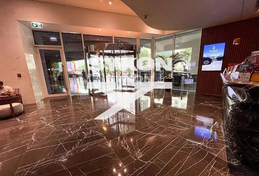 14 1-Bedroom-Private-Jacuzzi-Terrace-Skylin-sykon-S-2541-Ha-14. jpg