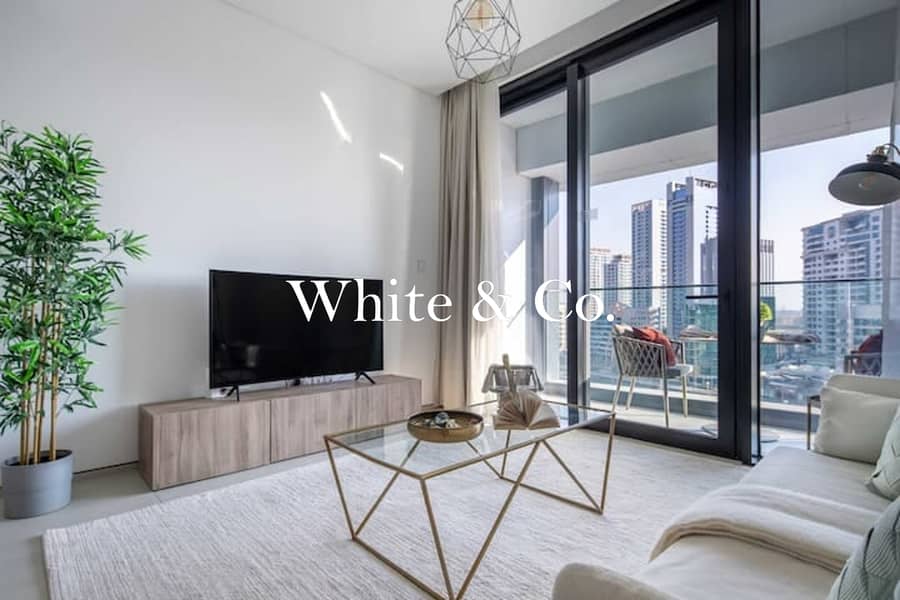Luxury | Modern | Canal and Skyline View Luxury | Modern | Canal and Skyline View