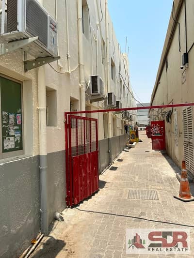 Labour Camp for Rent in Al Sajaa Industrial, Sharjah - bddb4d21-cdf3-460b-b2f9-b19f1a79e3f7. jpg Labour Camp for Rent in Al Sajaa Industrial, Sharjah - bddb4d21-cdf3-460b-b2f9-b19f1a79e3f7. jpg
