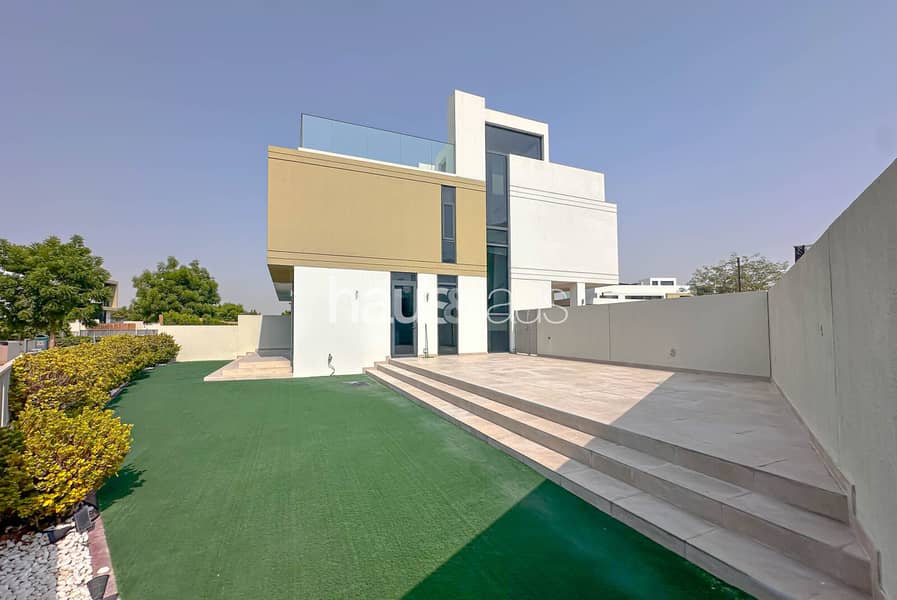 Extra-large plot | Upgraded | Available Now Extra-large plot | Upgraded | Available Now