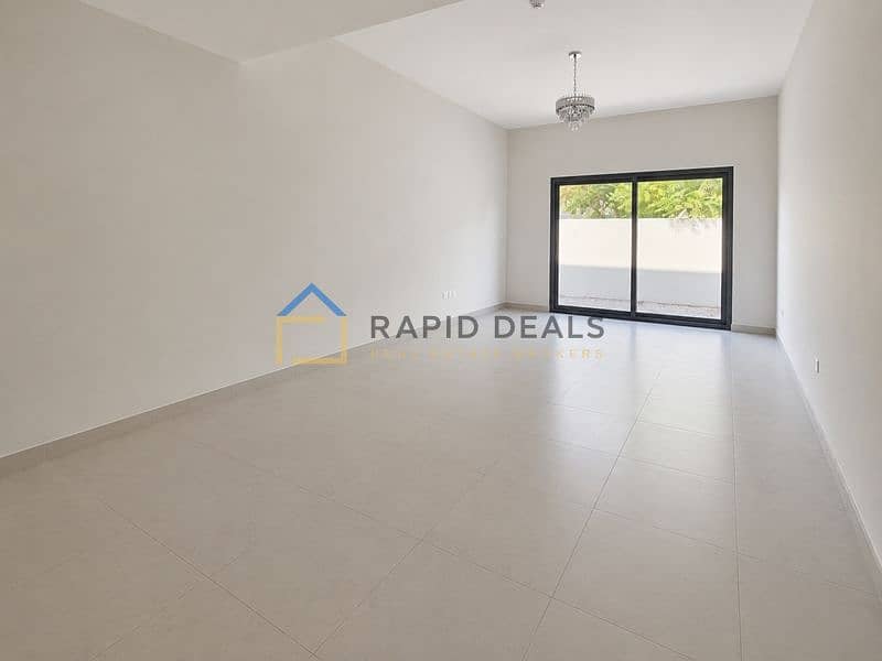 3 Ensuite Bedrooms | Kitchen Appliances | Vacant 3 Ensuite Bedrooms | Kitchen Appliances | Vacant