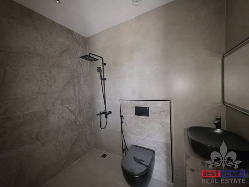 14 db00f922-3cec-4da8-a007-e410d1fe3099. jpg