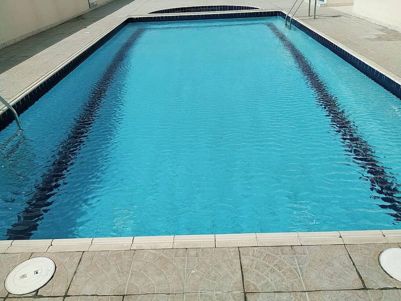 AWESOME 2BHK AVAILABLE IN OUD METHA NEAR LAMCY PLAZA GYM+POOL+PARKING