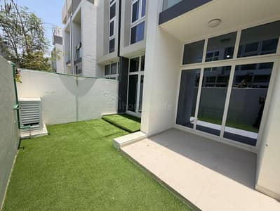 5 Slaapkamers Townhouse te Koop in DAMAC Hills 2 (Akoya by DAMAC), Dubai - Rijwoning in DAMAC Hills 2 (Akoya by DAMAC),Amargo, 5 slaapkamers, 1850000 AED - 16178613 5 Slaapkamers Townhouse te Koop in DAMAC Hills 2 (Akoya by DAMAC), Dubai - Rijwoning in DAMAC Hills 2 (Akoya by DAMAC),Amargo, 5 slaapkamers, 1850000 AED - 16178613