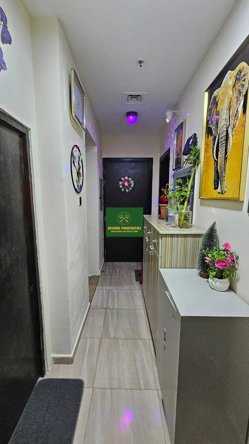 CORNER UNIT /BK View/Vastu unit Cash buyers are welcome