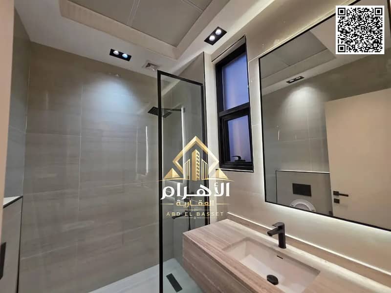 8 858960475-1066x800. webp
