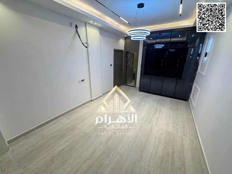 19 858960099-1066x800. webp