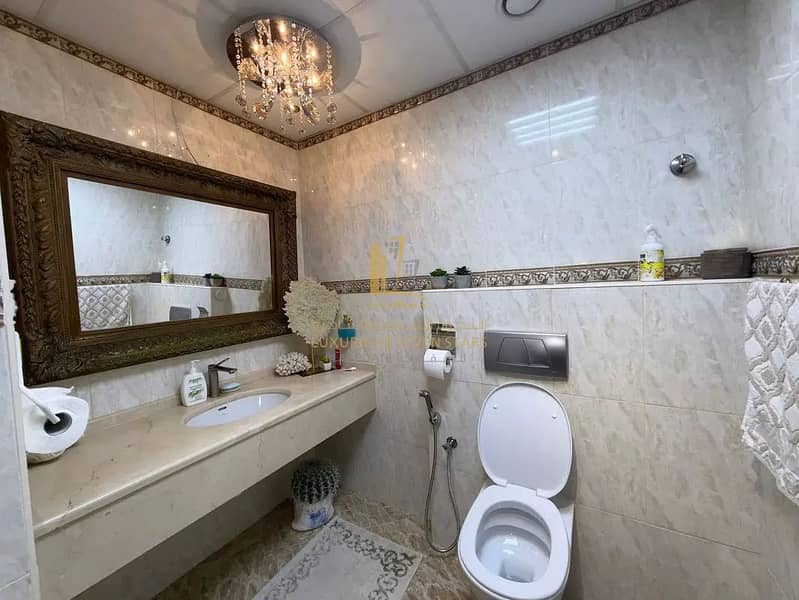 12 852703298-1066x800. webp