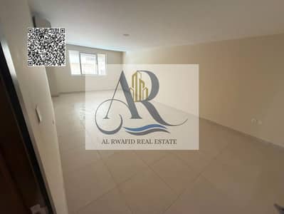 Floor zum zur Miete in Al Jurf, Ajman - WhatsApp Image 2026-08-09 at 12.23. 35 PM. jpg