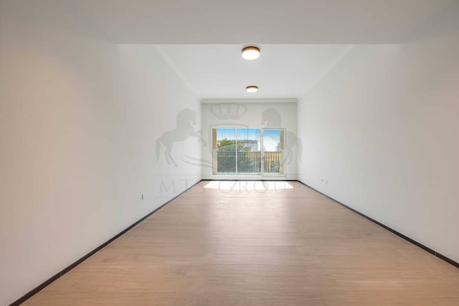 5 Livingroom4. jpg