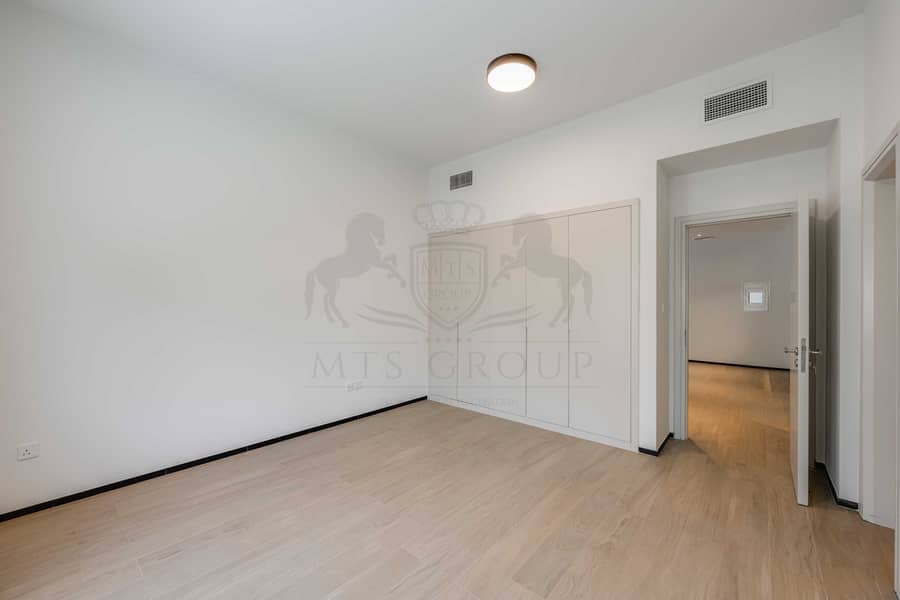11 Master Bedroom1. jpg