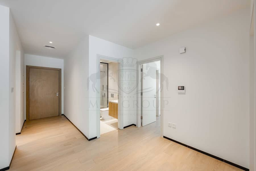 14 Shared Bathroom. jpg