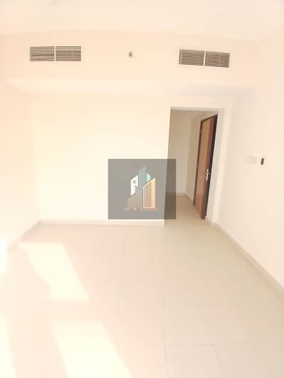 2 habitaciones Apartamento para en Alquiler en Bu Tina, Sharjah - 89199. jpg