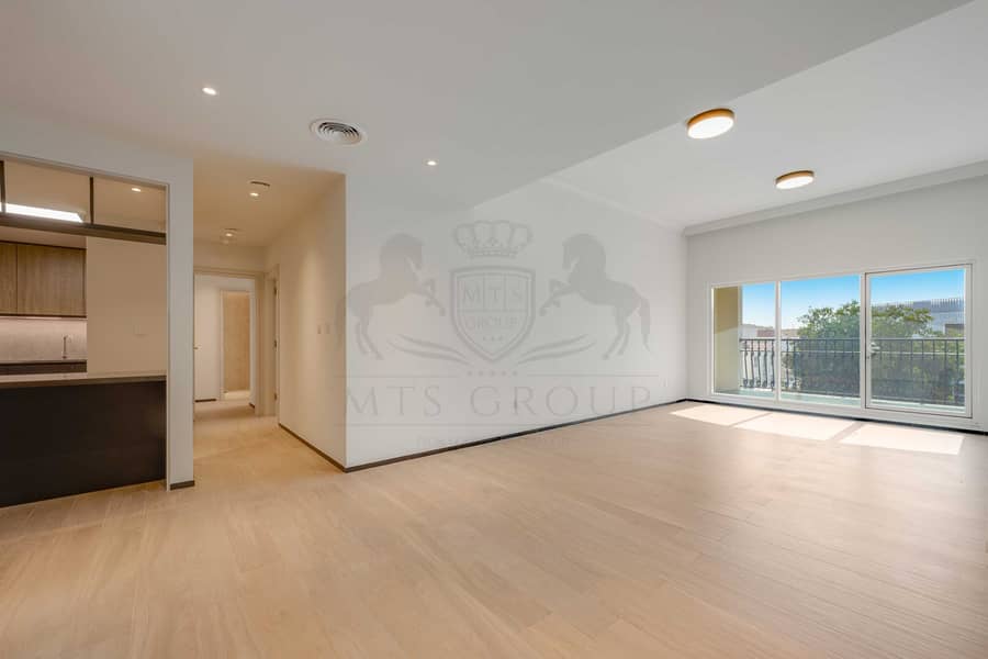 14 Livingroom. jpg