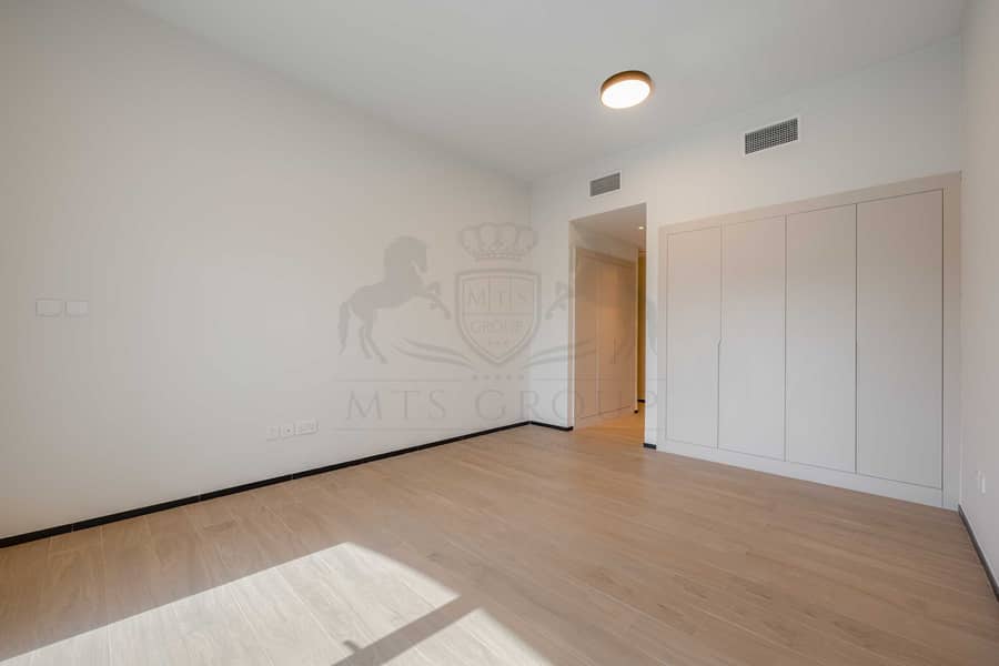 19 Master Bedroom2. jpg