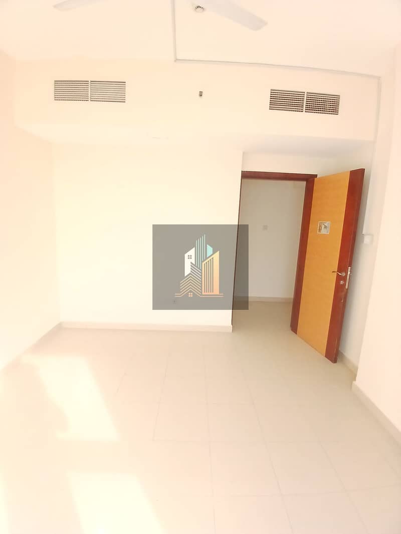 3 89201. jpg