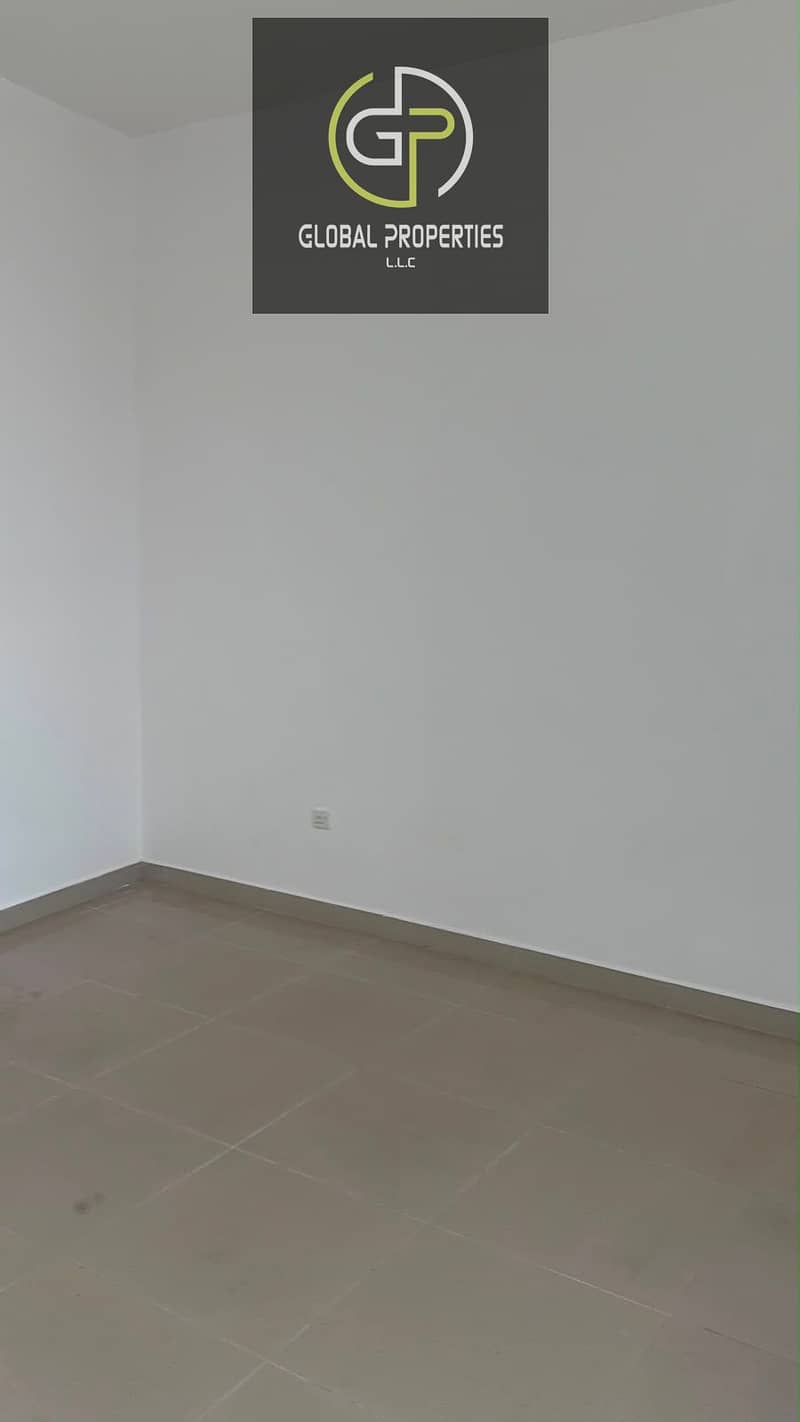 14 347ce05b-a6ad-4d7a-b2cd-ee6075d9d495. jpg