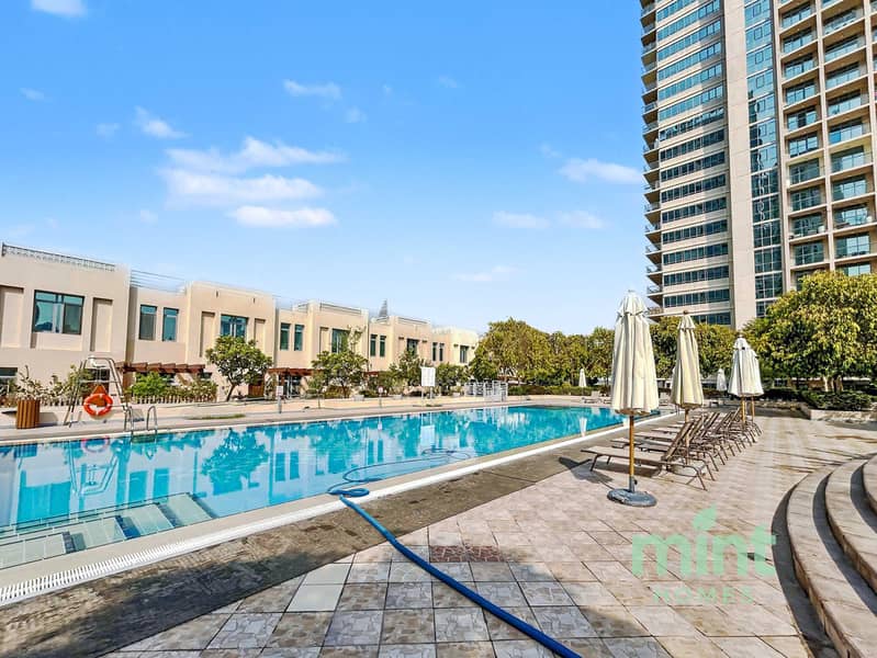15 17_pool_terrace. jpeg