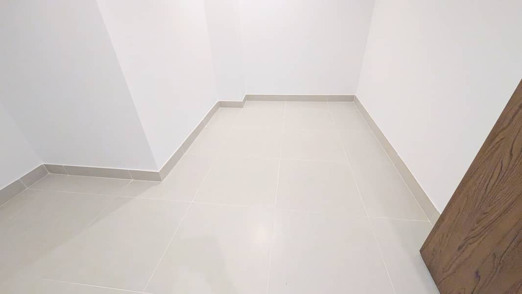 16 1000879205. jpg