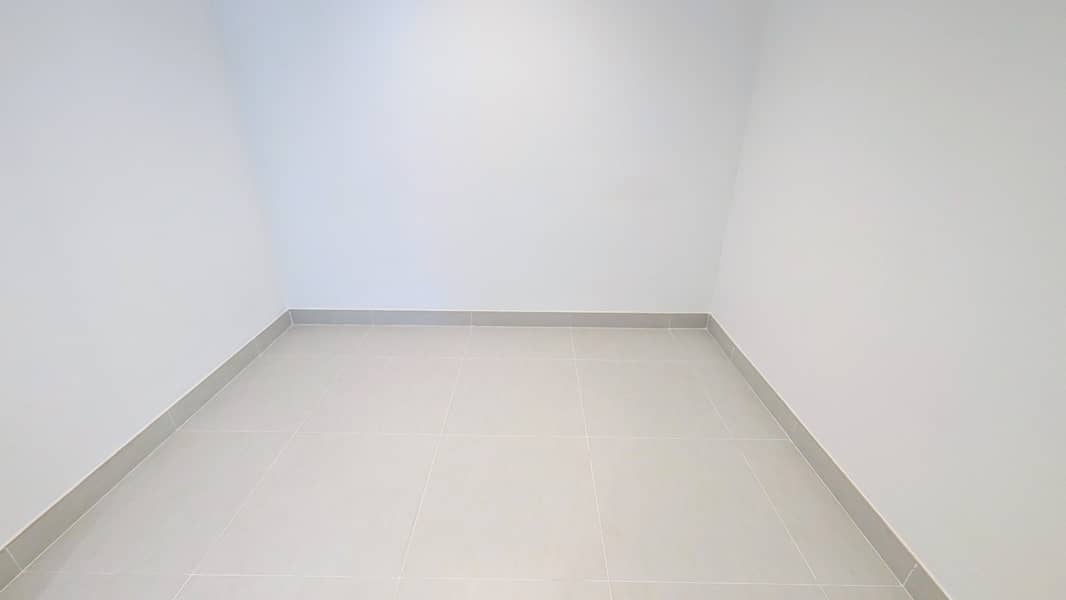 19 1000879128. jpg